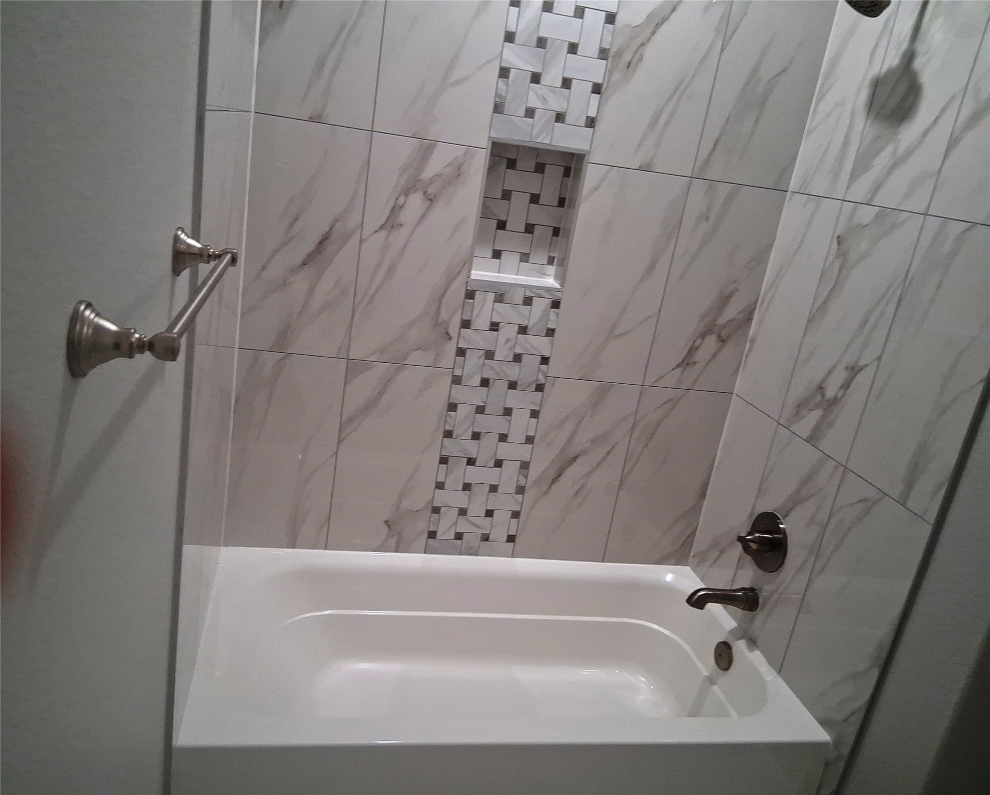 790 Fair Street, Unit A Houston, TX 77088 - Photo 6 of 14 Master Bathroom