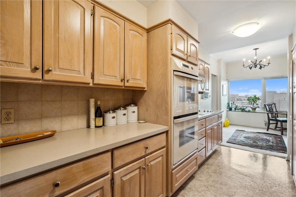 4545 Wornall Road, Unit 1210 Kansas City, MO 64111 - Photo 18 of 50