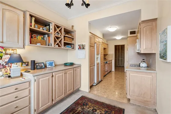 $750,000 | 4545 Wornall Road, Unit 1210, Kansas City, MO 64111