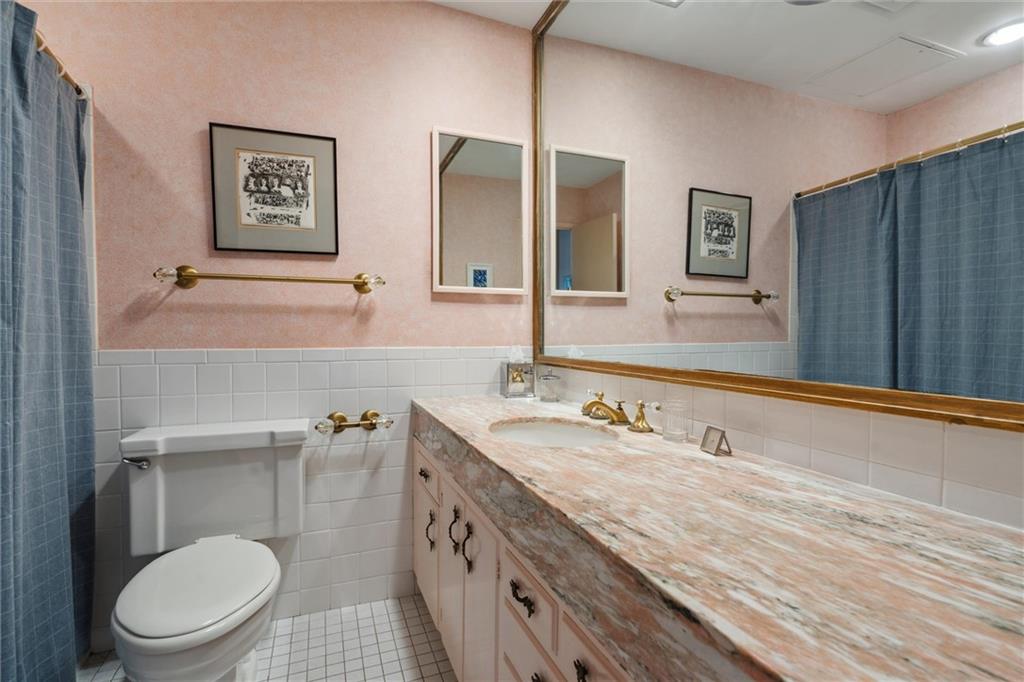 4545 Wornall Road, Unit 1210 Kansas City, MO 64111 - Photo 33 of 50