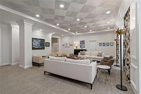 $750,000 | 4545 Wornall Road, Unit 1210, Kansas City, MO 64111