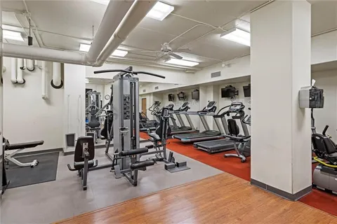 $750,000 | 4545 Wornall Road, Unit 1210, Kansas City, MO 64111