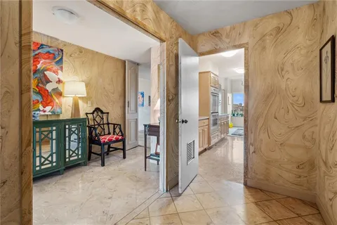 $750,000 | 4545 Wornall Road, Unit 1210, Kansas City, MO 64111