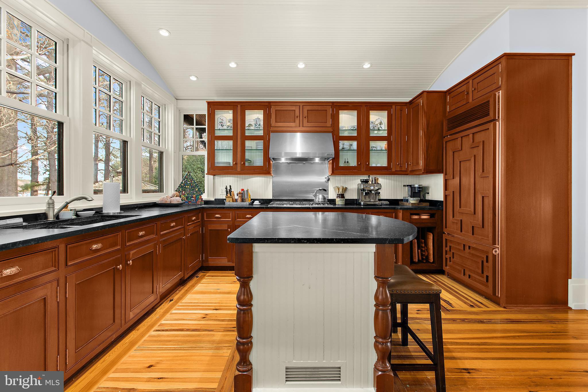 25932 Goose Neck Road Royal Oak, MD 21662 - Photo 14 of 79 Cabinets galore & water views to die for!