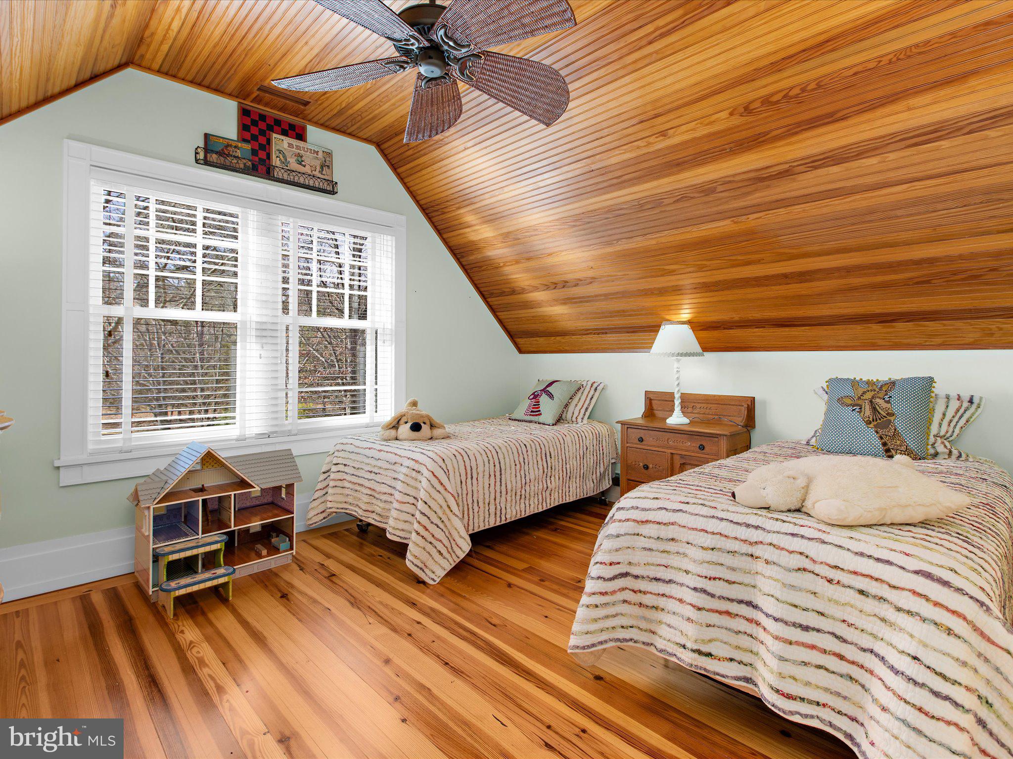 25932 Goose Neck Road Royal Oak, MD 21662 - Photo 45 of 79 4th Second Floor BR with wood detail
