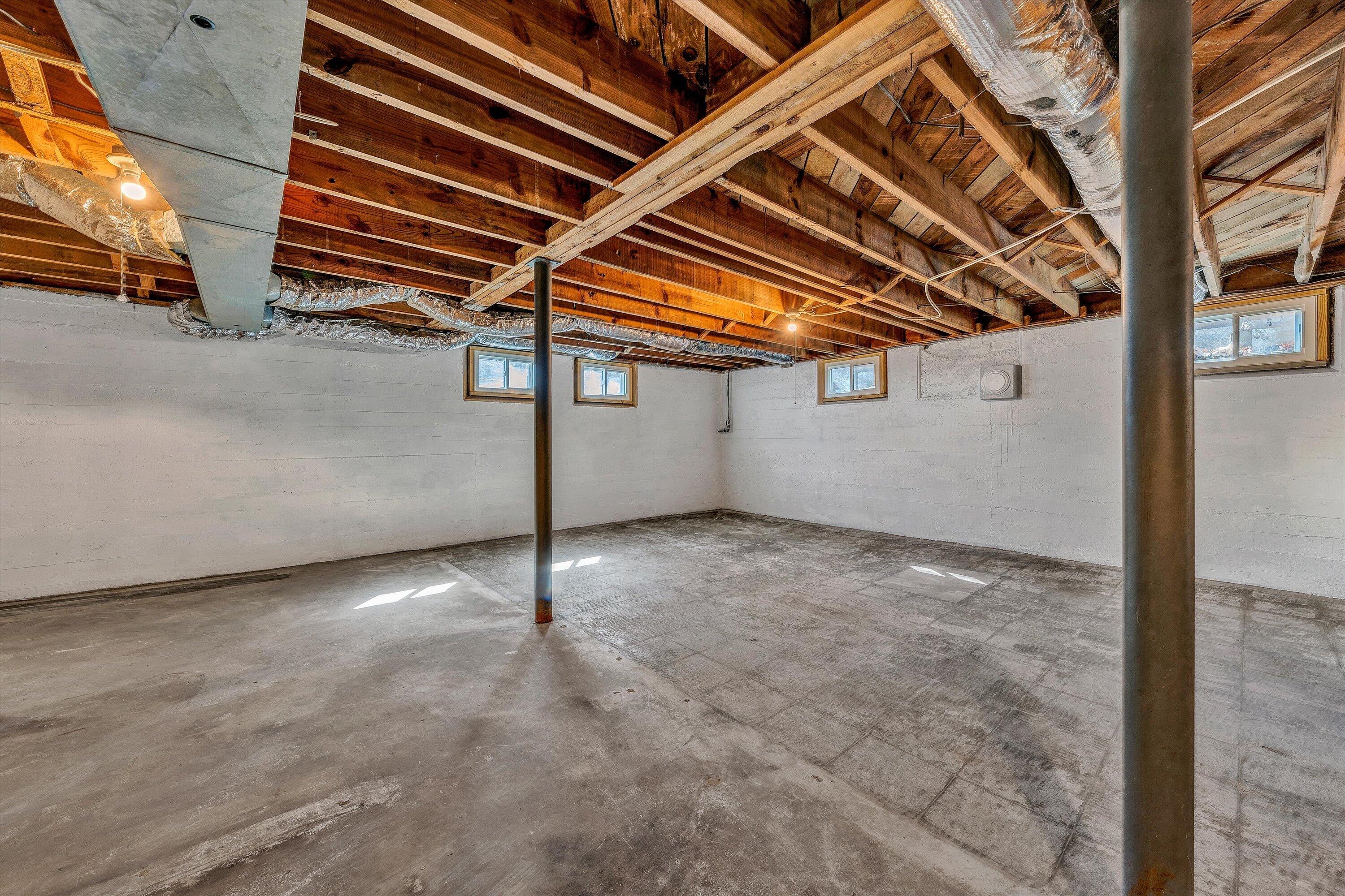 5254 Roselawn Road Roanoke, VA 24018 - Photo 25 of 38 basement