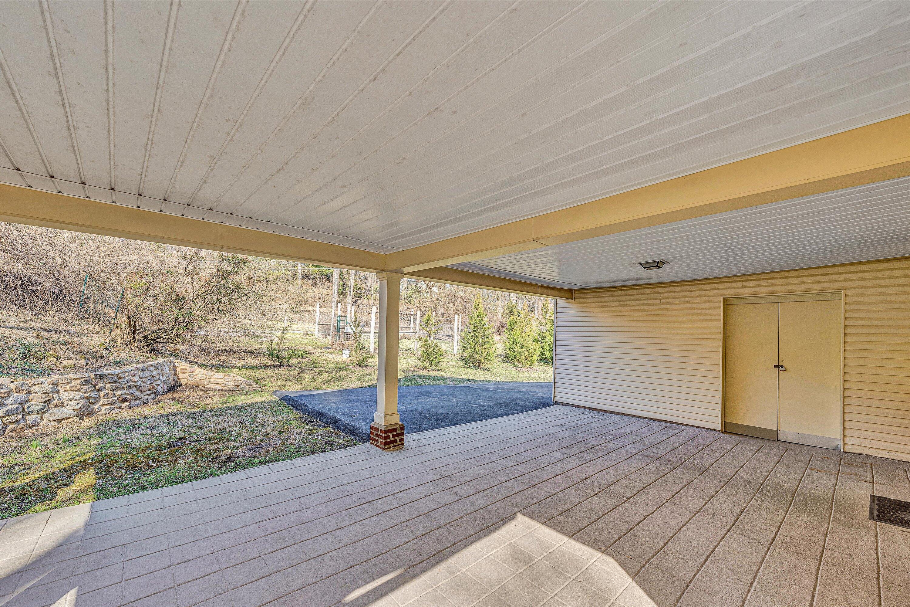 5254 Roselawn Road Roanoke, VA 24018 - Photo 32 of 38 covered patio/carport