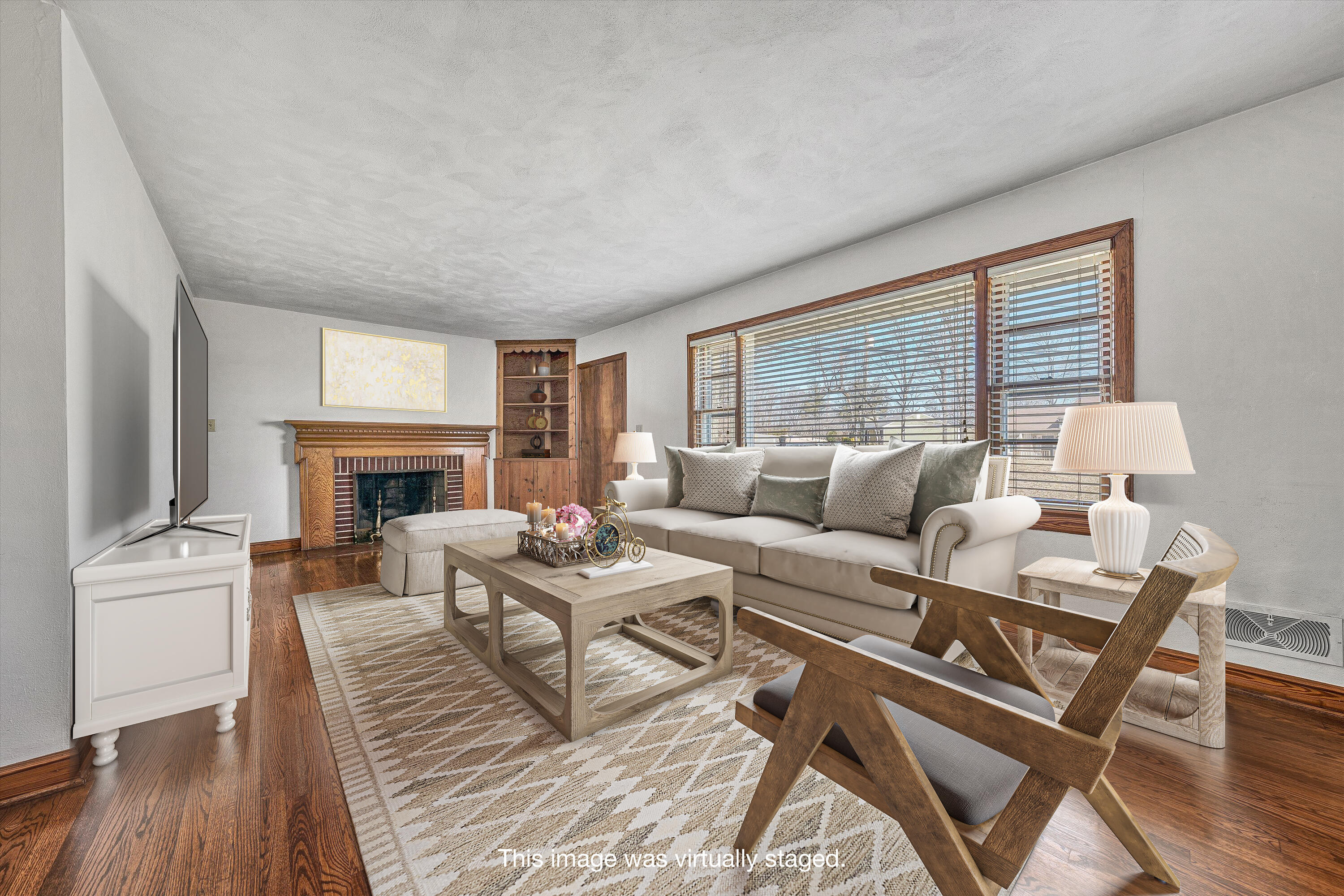 5254 Roselawn Road Roanoke, VA 24018 - Photo 5 of 38 Living room-virtually staged