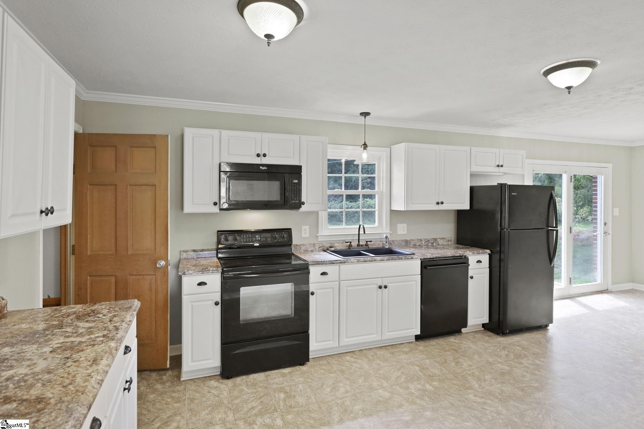 226 Carrie Road Liberty, SC 29657 - Photo 5 of 32 Gallery Image 5