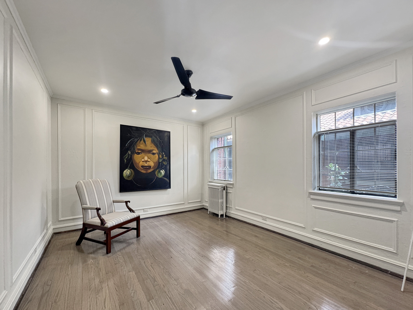 6909 South Chappel Avenue Chicago, IL 60649 - Photo 13 of 60 a living room with furniture and a window