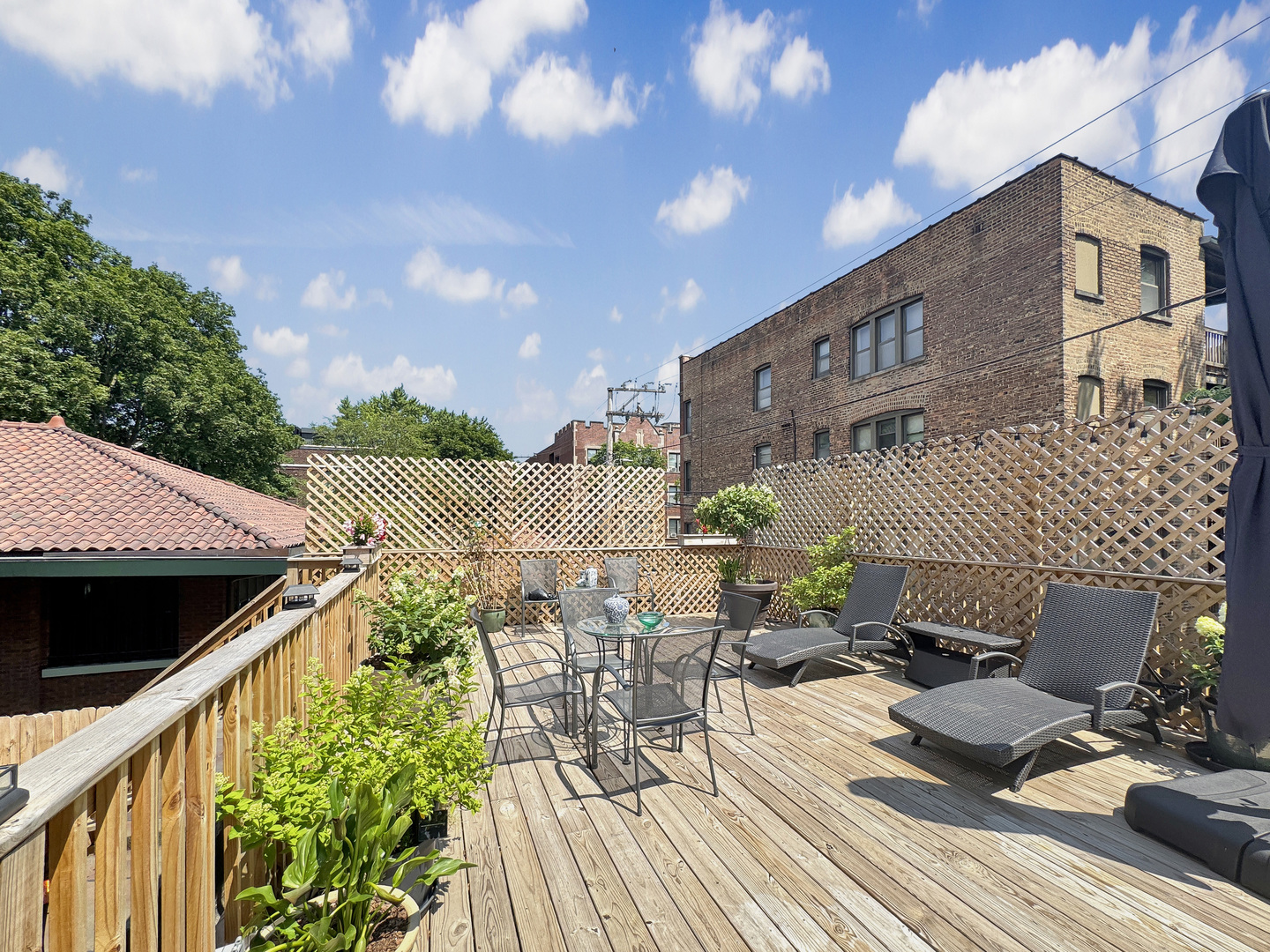 6909 South Chappel Avenue Chicago, IL 60649 - Photo 59 of 60 a view of balcony and patio