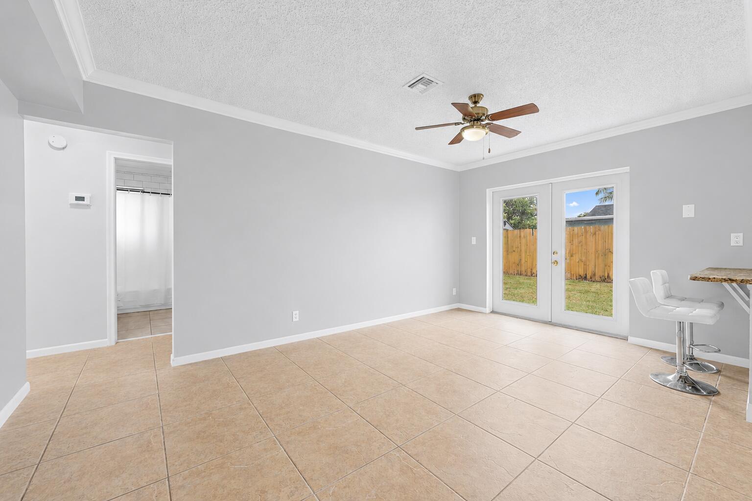 3962 Winfield Road Boynton Beach, FL 33436 - Photo 11 of 22 Family Room + Kitchen Bar
