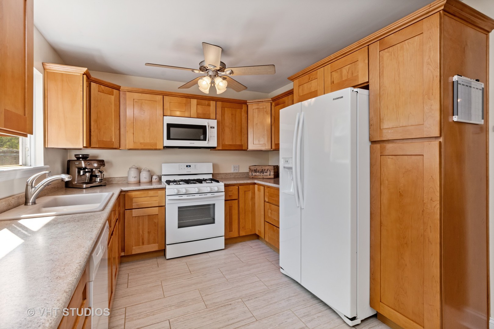 127 Thornhurst Road Bolingbrook, IL 60440 - Photo 5 of 22
