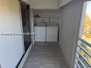 $1,600 | 3571 Inverrary Drive, Unit 403, Lauderhill, FL 33319