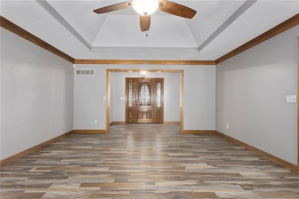 17618 Emerald View Drive Raymore, MO 64083 - Photo 6 of 67 Gallery Image 6