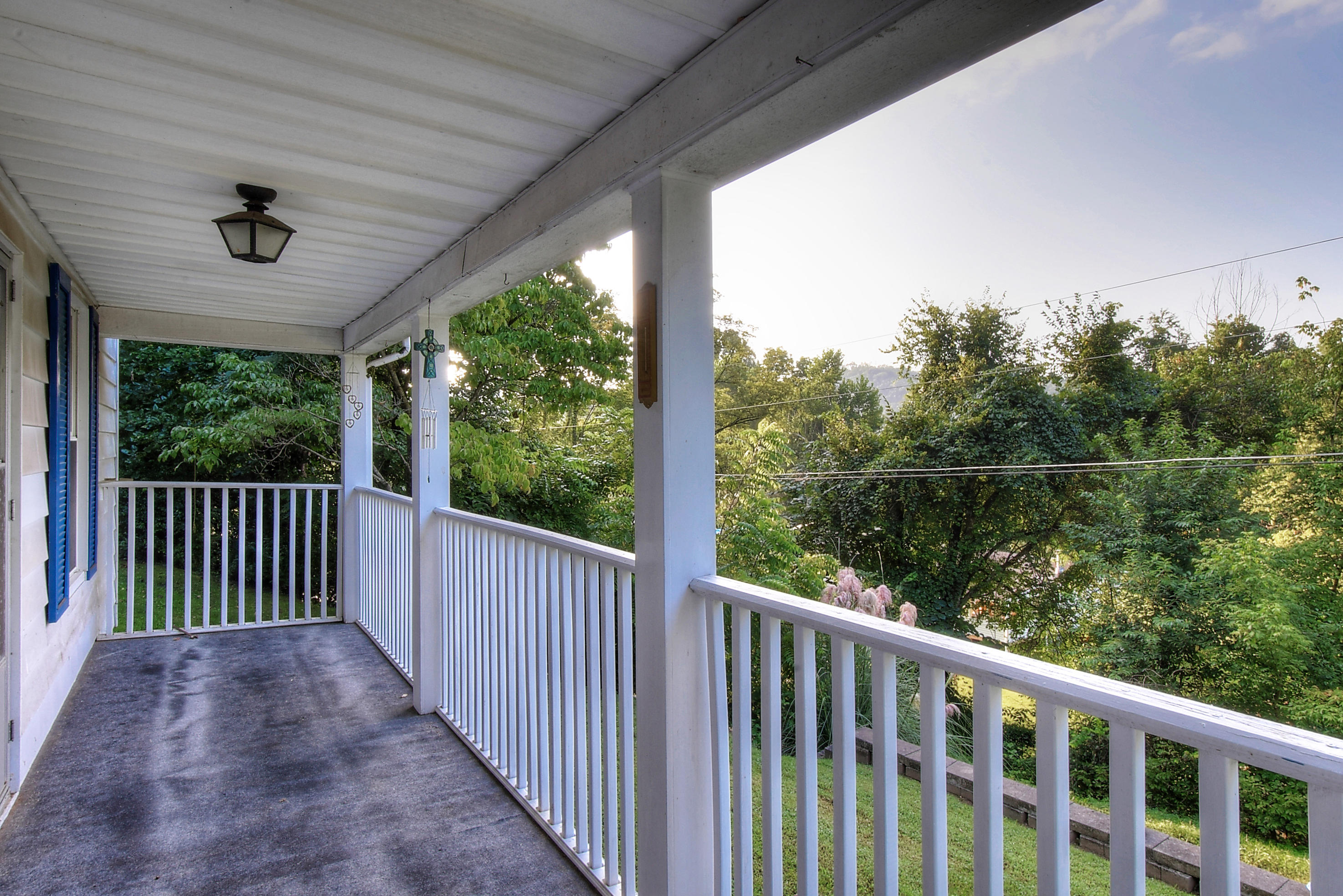 120 Dan Cole Road Elizabethton, TN 37643 - Photo 5 of 32 DSC_0016_7_8_1