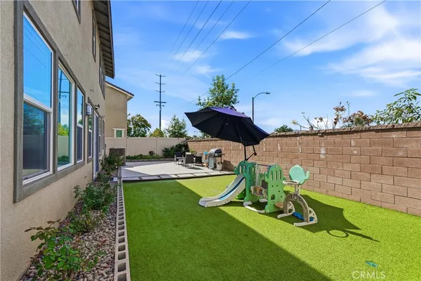 $649,000 | 1176 Woodbury Lane, Mentone, CA 92359