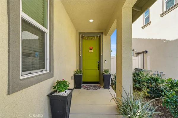 $649,000 | 1176 Woodbury Lane, Mentone, CA 92359