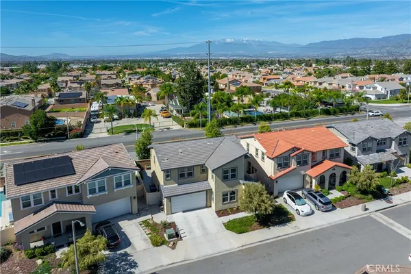 $649,000 | 1176 Woodbury Lane, Mentone, CA 92359