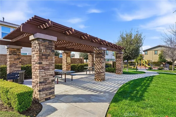 $649,000 | 1176 Woodbury Lane, Mentone, CA 92359
