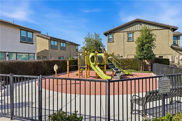 $649,000 | 1176 Woodbury Lane, Mentone, CA 92359