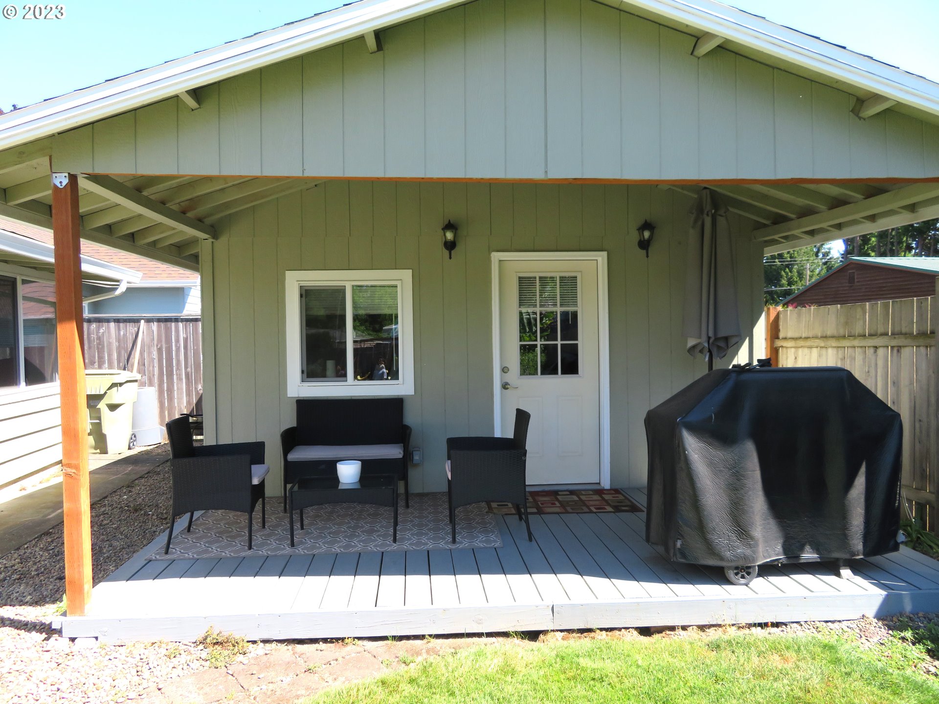 4440 Southwest 194th Court Beaverton, OR 97078 - Photo 30 of 32 a view of two chairs in the patio