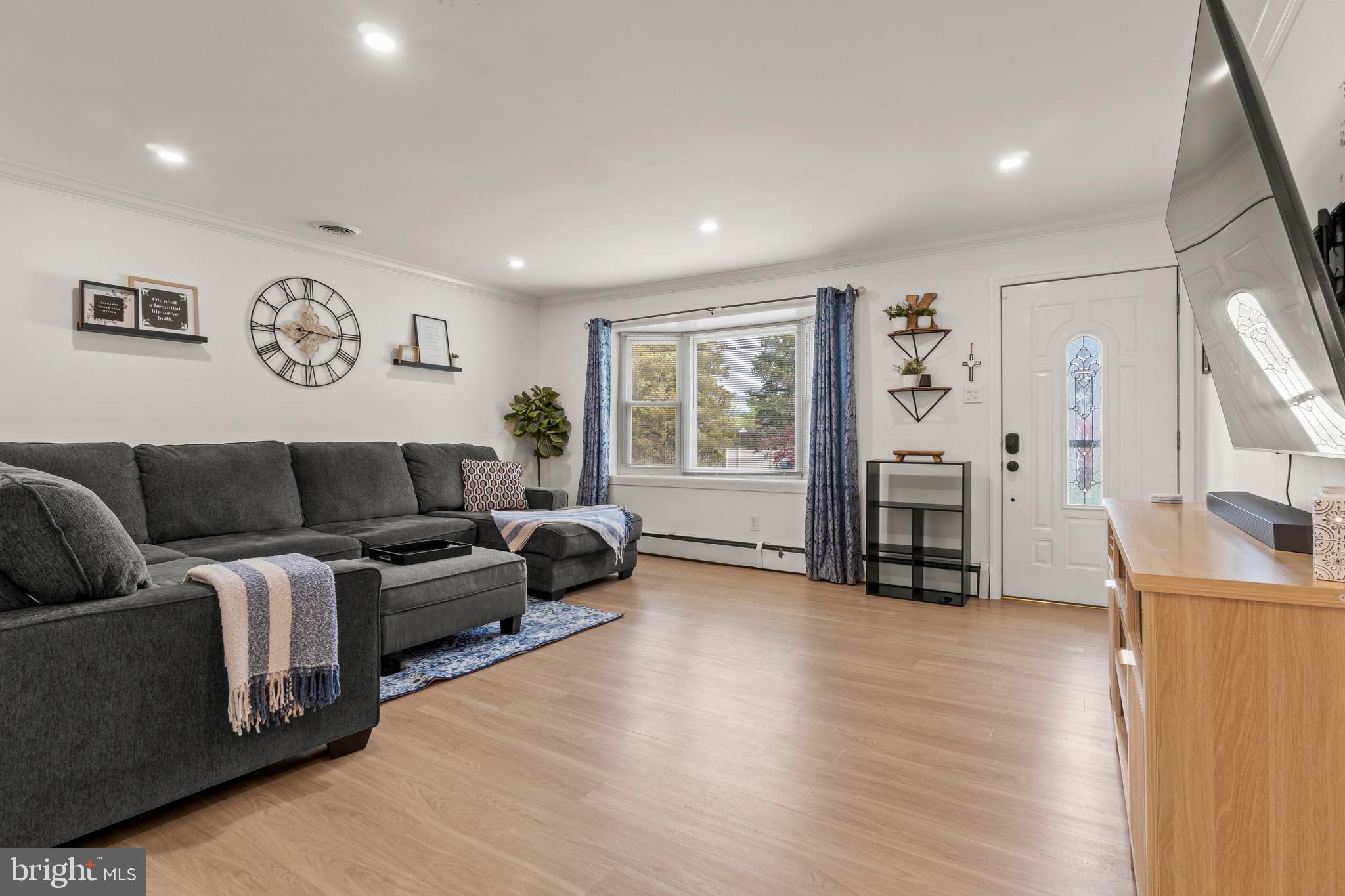 807 Market Avenue Woodbury, NJ 08096 - Photo 2 of 29
