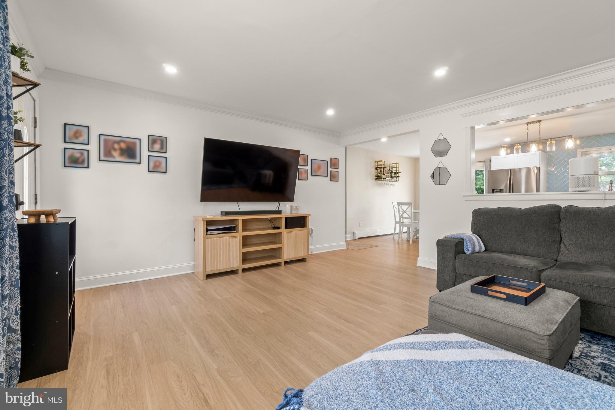 807 Market Avenue Woodbury, NJ 08096 - Photo 4 of 29
