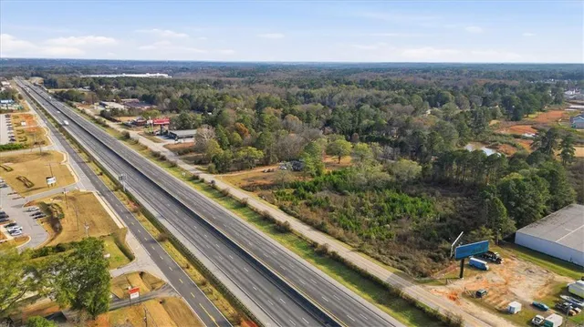 a view of a tennis court
