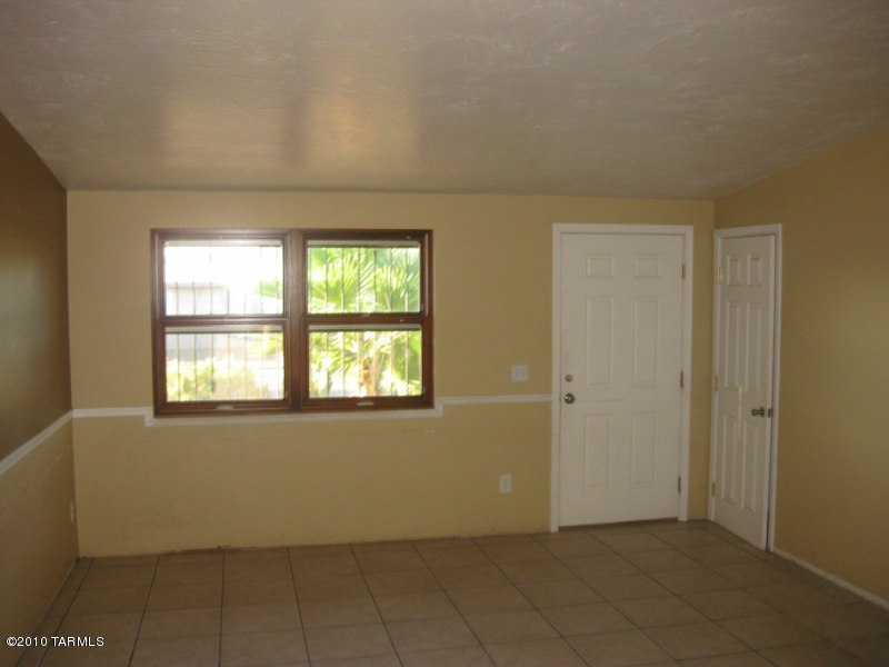 2342 Las Lomitas Road Tucson, AZ 85741 - Photo 4 of 13
