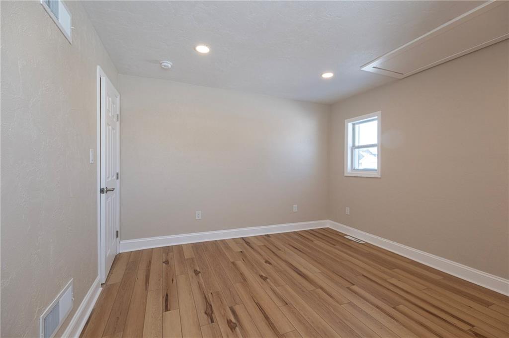 330 Spruce Street Latrobe, PA 15650 - Photo 23 of 35