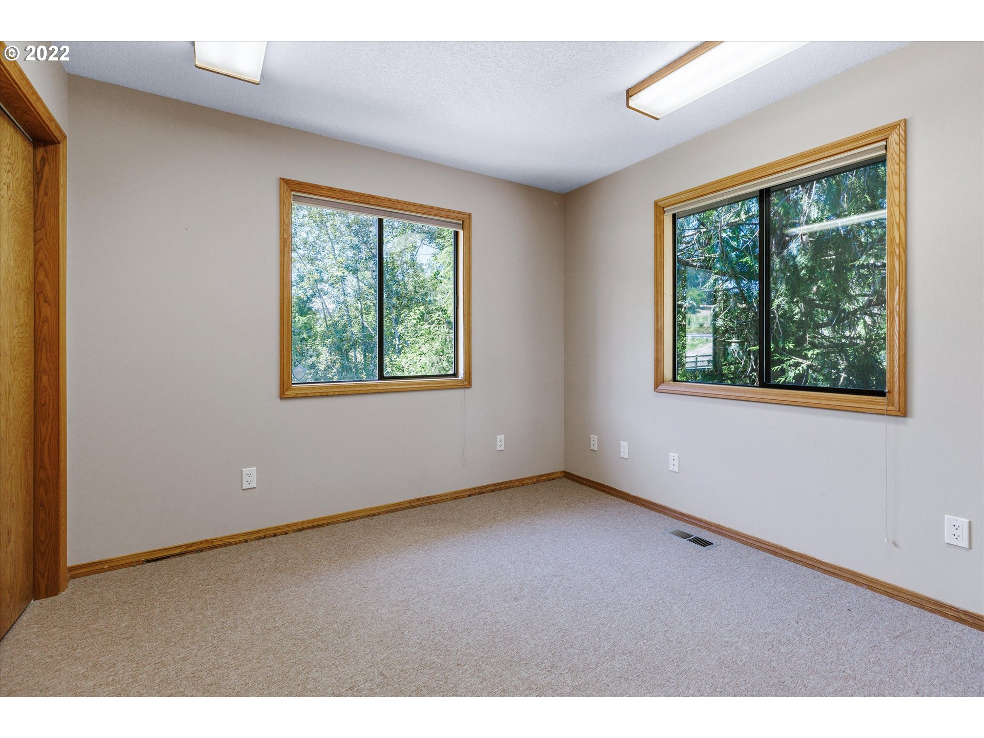 2691 Southwest Ek Road West Linn, OR 97068 - Photo 11 of 32 Gallery Image 11