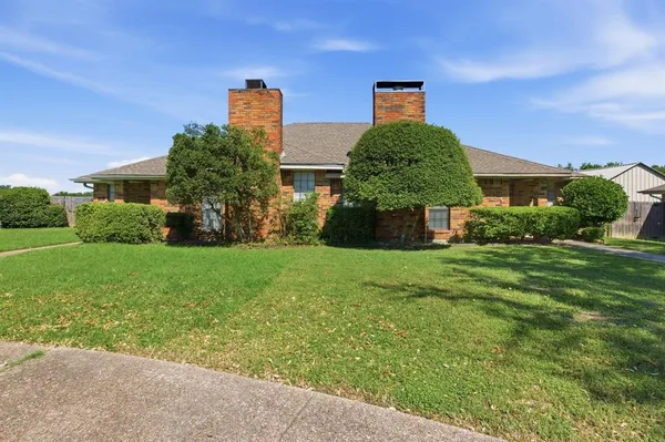 $235,000 | 119 Larchbrook Drive, DeSoto, TX 75115