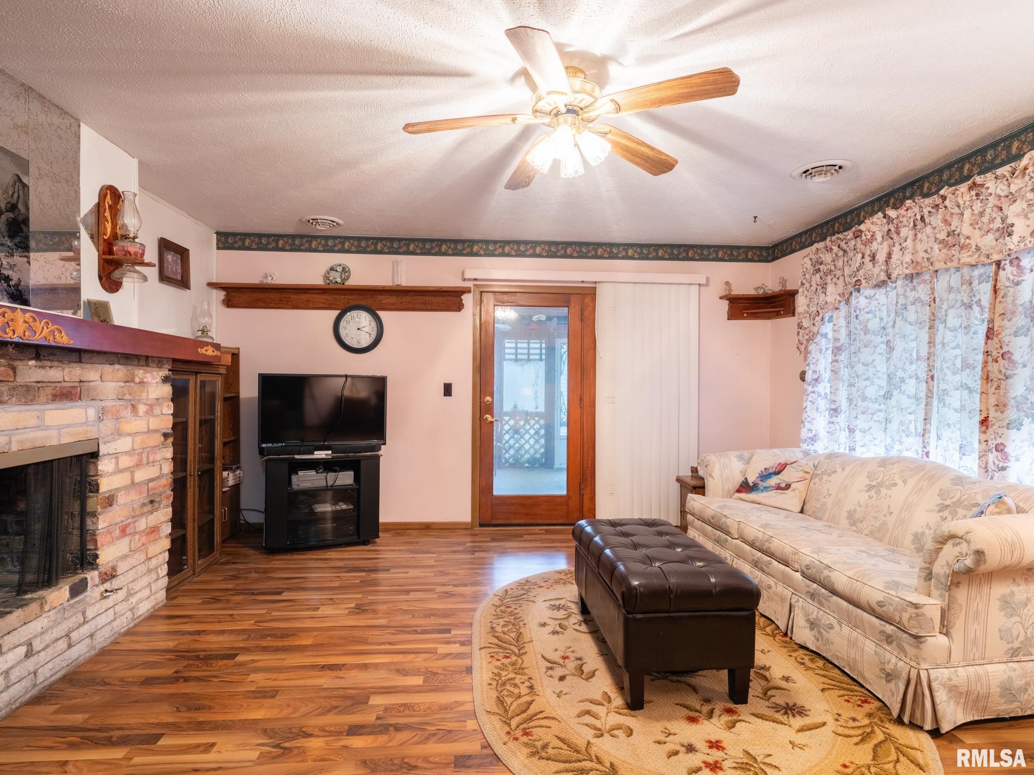 19842 Cedar Bluff Road Delavan, IL 61734 - Photo 17 of 72