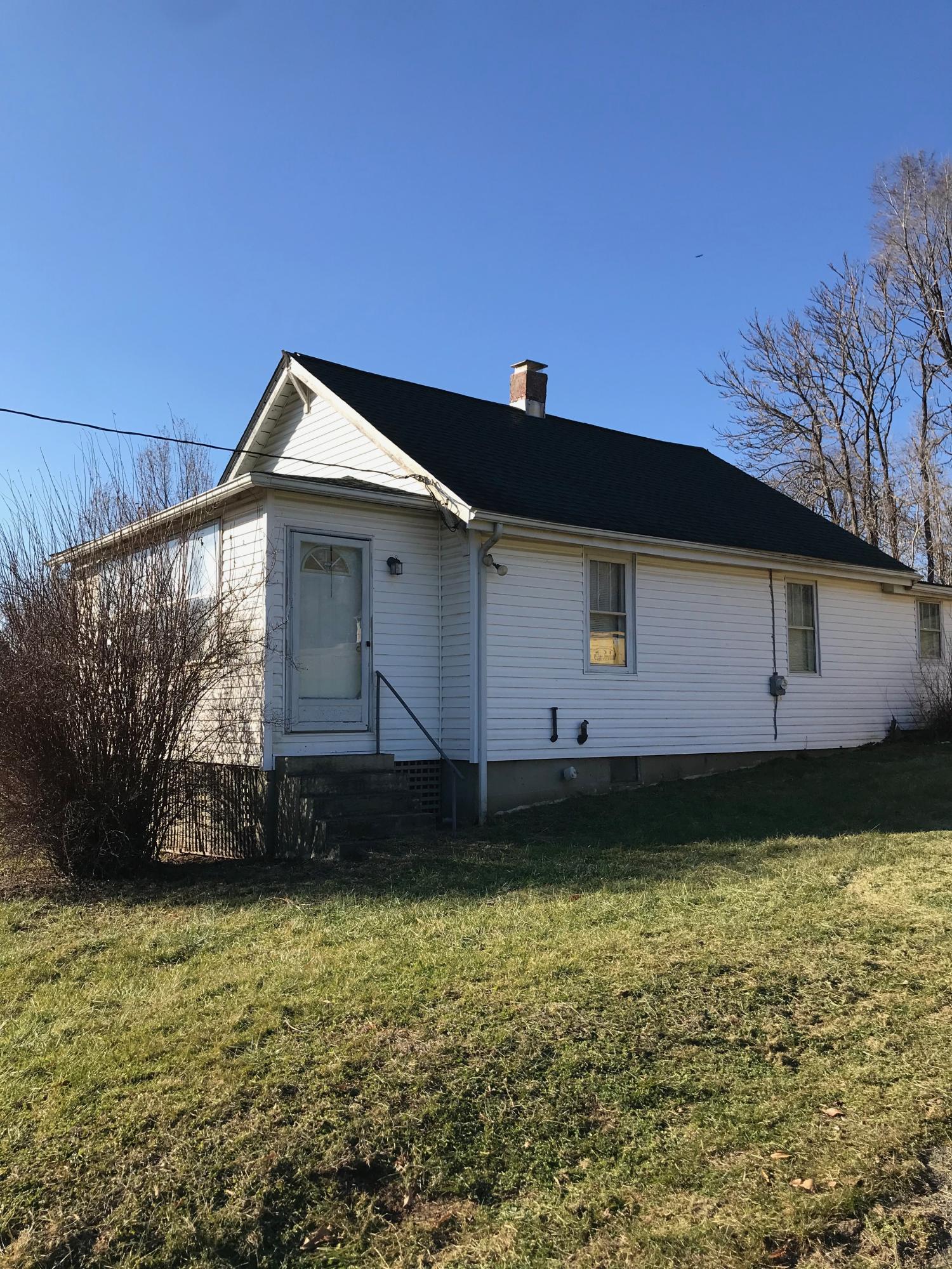 2553 Webster Road Roanoke, VA 24012 - Photo 1 of 29 a front view of a house with garden