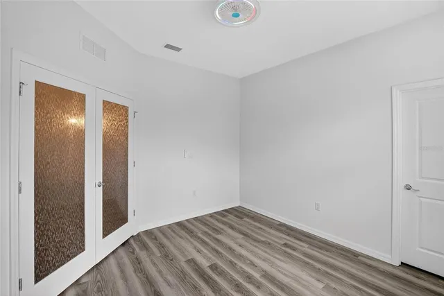 a view of a large window with an outdoor view