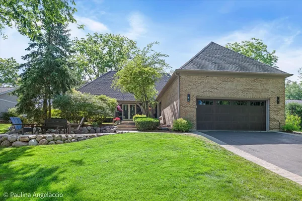 $995,000 | 120 Hilltop Avenue, Barrington, IL 60010