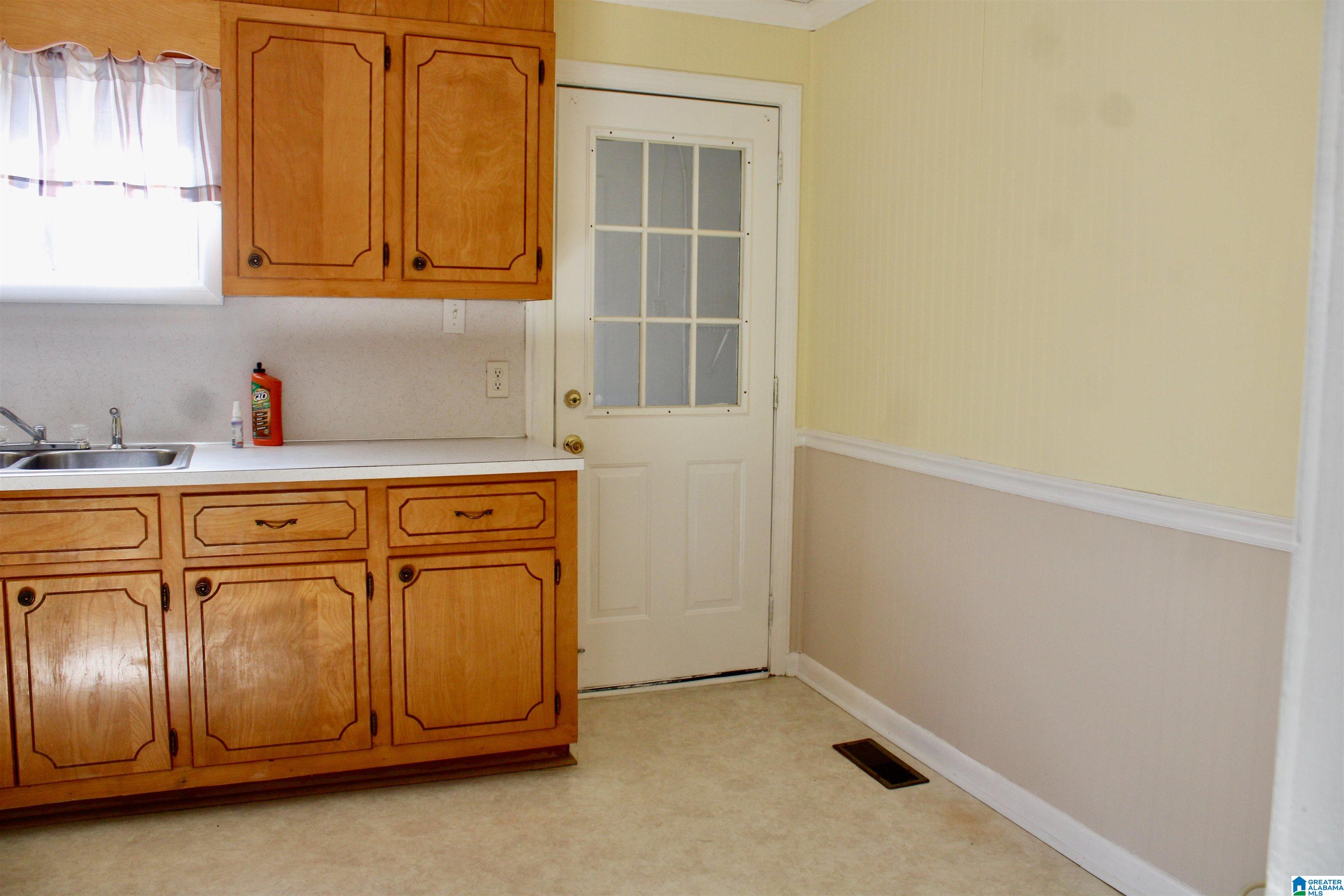 6037 Pocahontas Road Bessemer, AL 35022 - Photo 31 of 40
