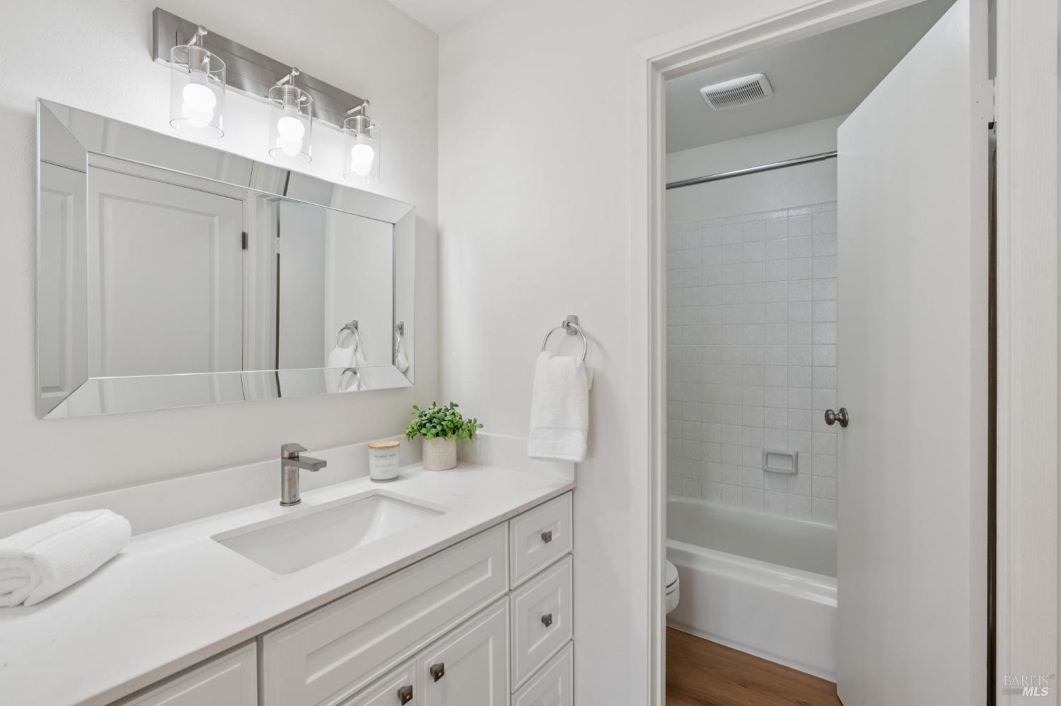 574 Seaver Drive Mill Valley, CA 94941 - Photo 16 of 24