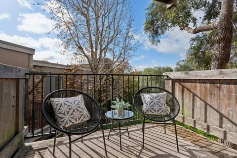 $585,000 | 574 Seaver Drive, Mill Valley, CA 94941