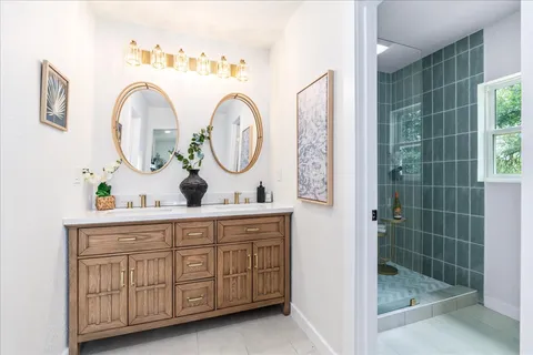 $1,099,000 | 5203 Cueva Drive, Austin, TX 78738