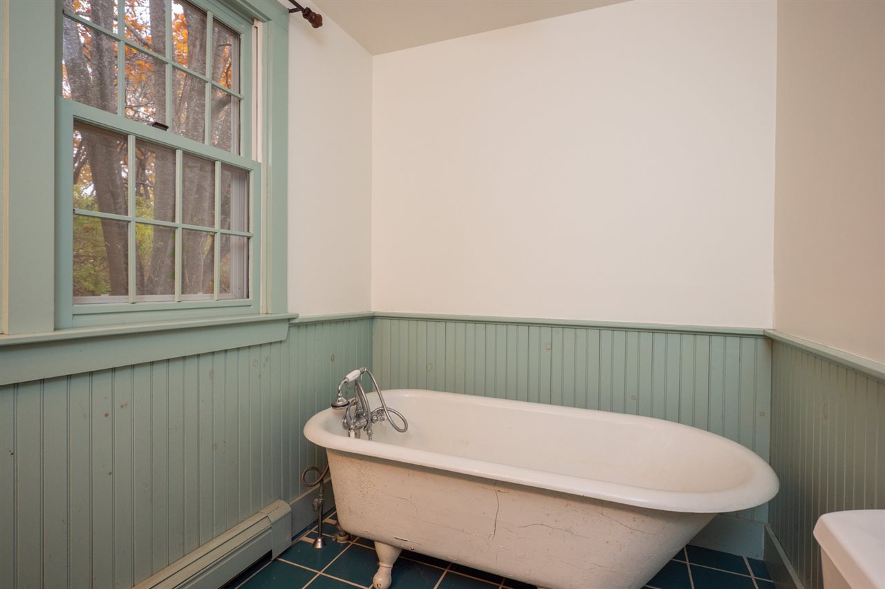 18 Algonac Road York, ME 03902 - Photo 12 of 27 Gallery Image 12