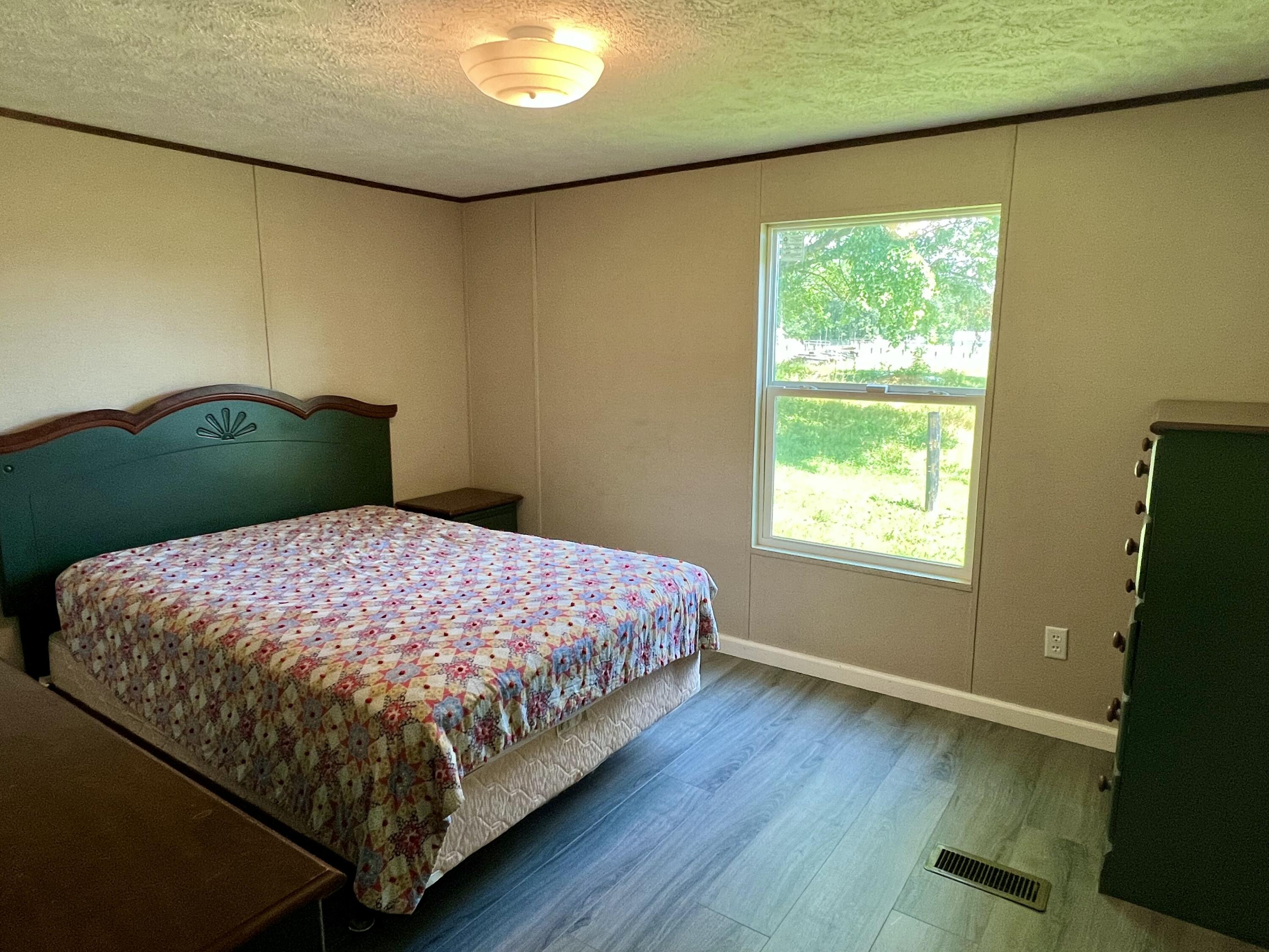 92 Doyle Flds Road East Bernstadt, KY 40729 - Photo 8 of 29 IMG_8328