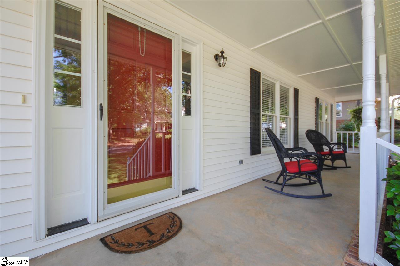 202 Spring Meadow Road Simpsonville, SC 29680 - Photo 2 of 28 Gallery Image 2