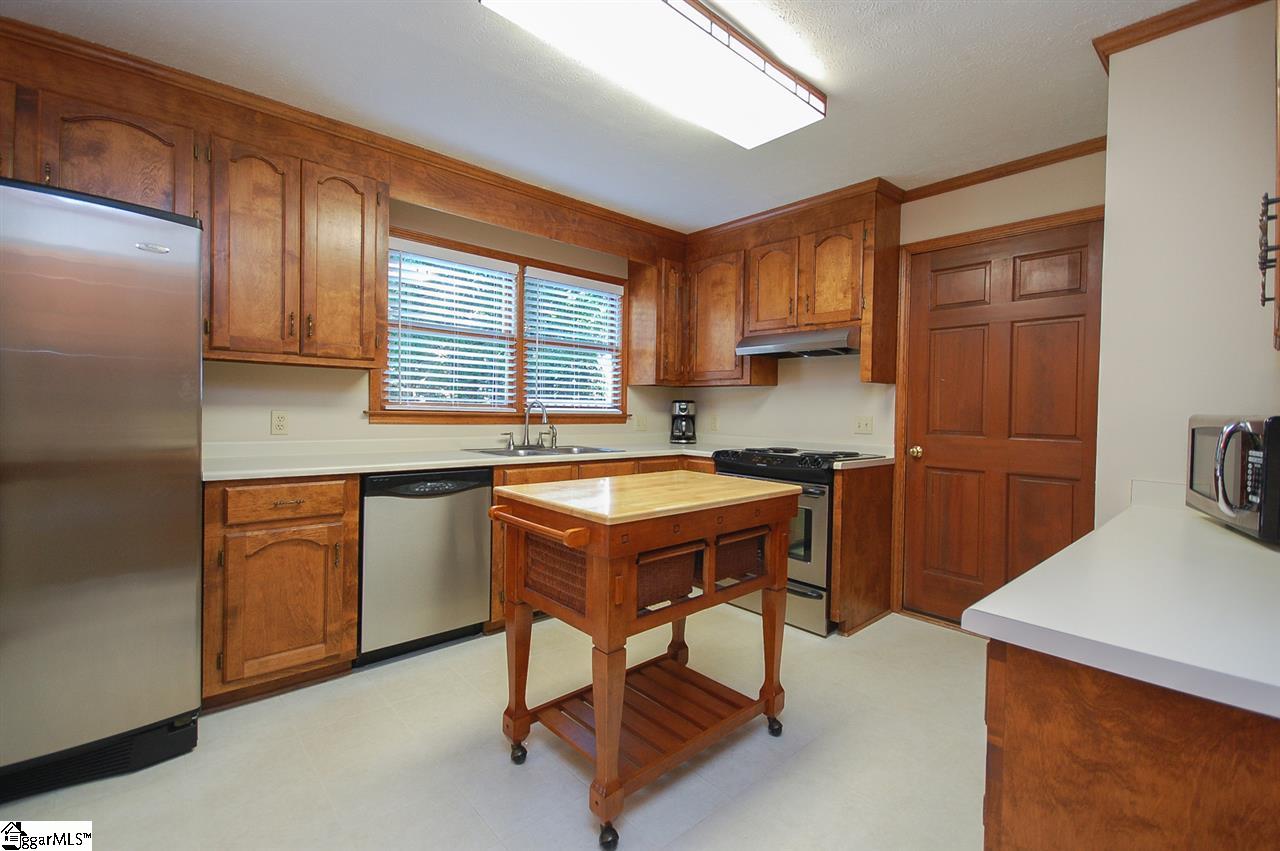 202 Spring Meadow Road Simpsonville, SC 29680 - Photo 11 of 28 Gallery Image 11