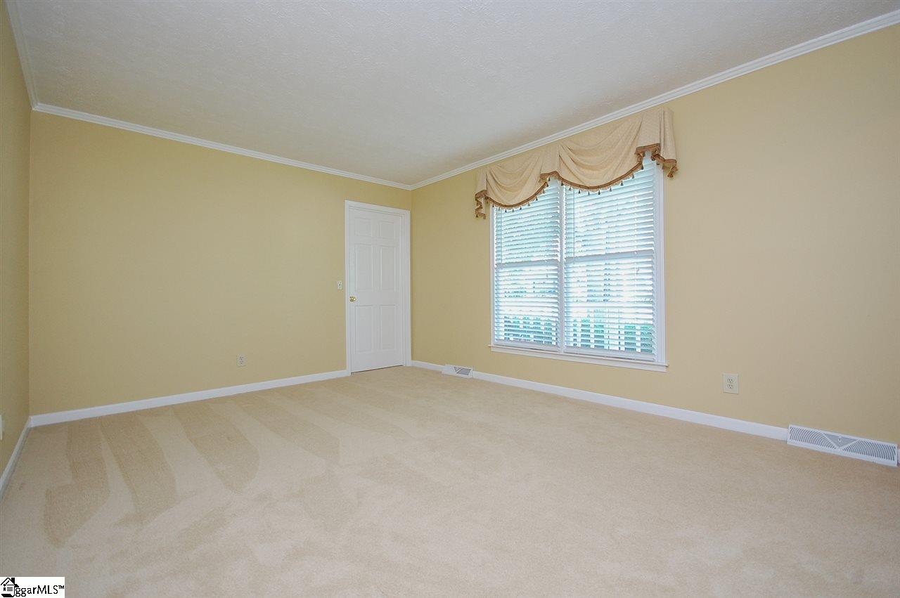 202 Spring Meadow Road Simpsonville, SC 29680 - Photo 5 of 28 Gallery Image 5