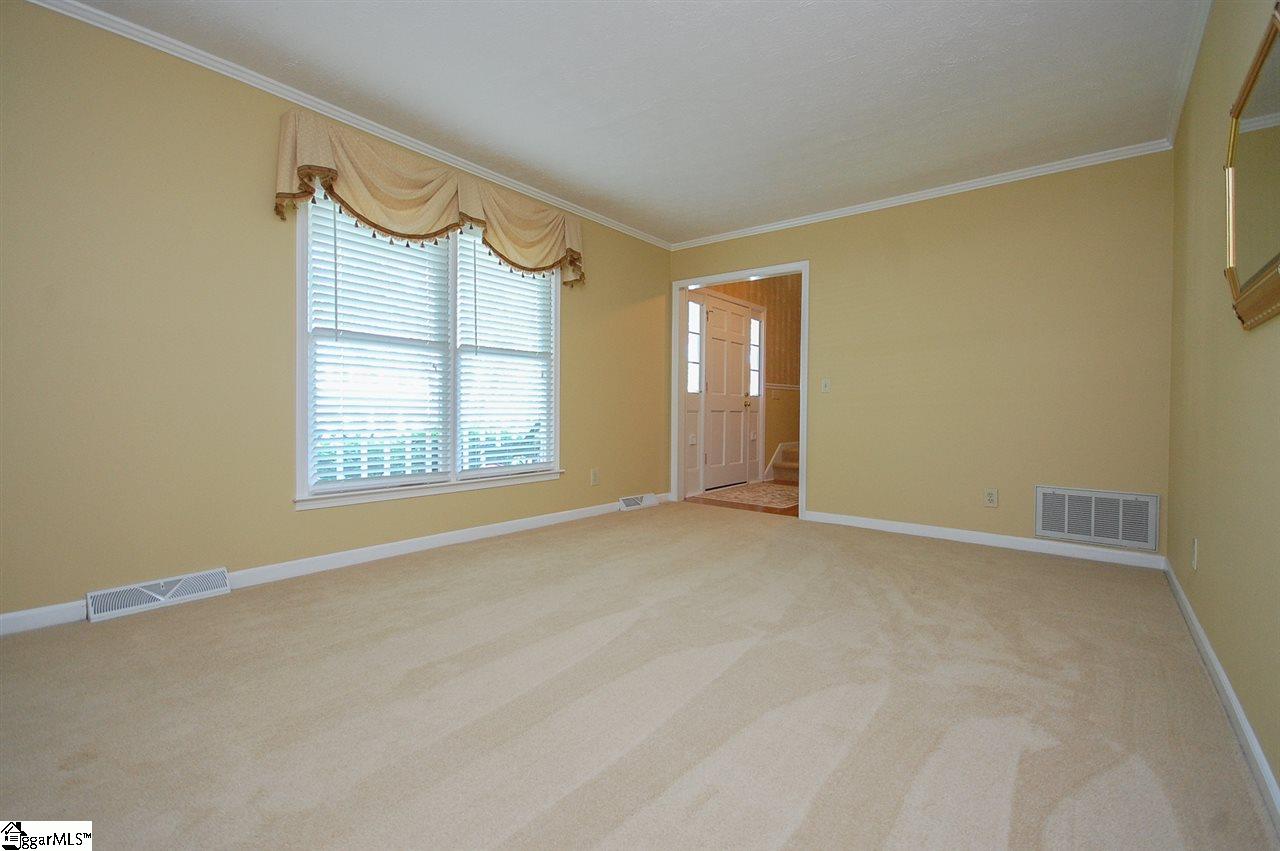 202 Spring Meadow Road Simpsonville, SC 29680 - Photo 6 of 28 Gallery Image 6