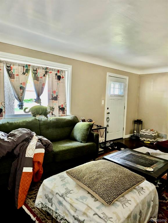 3022 Begole Street Flint, MI 48504 - Photo 4 of 22