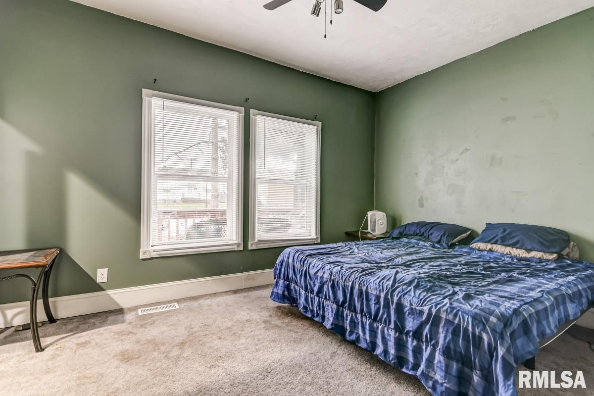 1219 Monument Avenue Springfield, IL 62702 - Photo 7 of 26