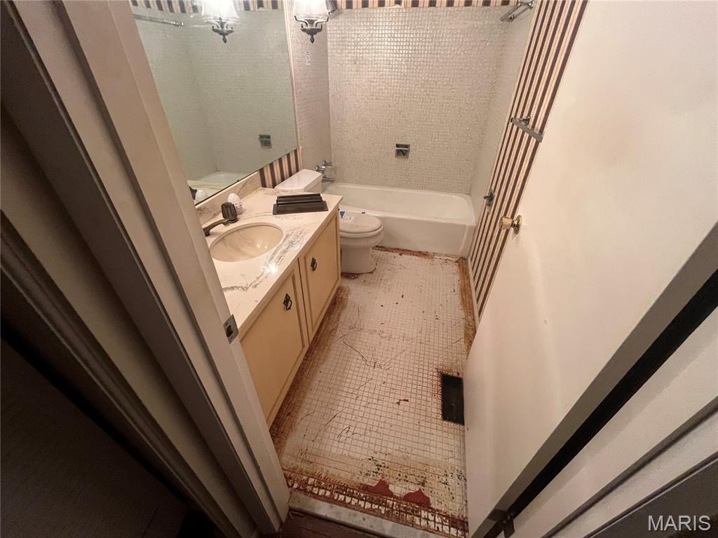 608 Agean Way Ballwin, MO 63011 - Photo 21 of 41